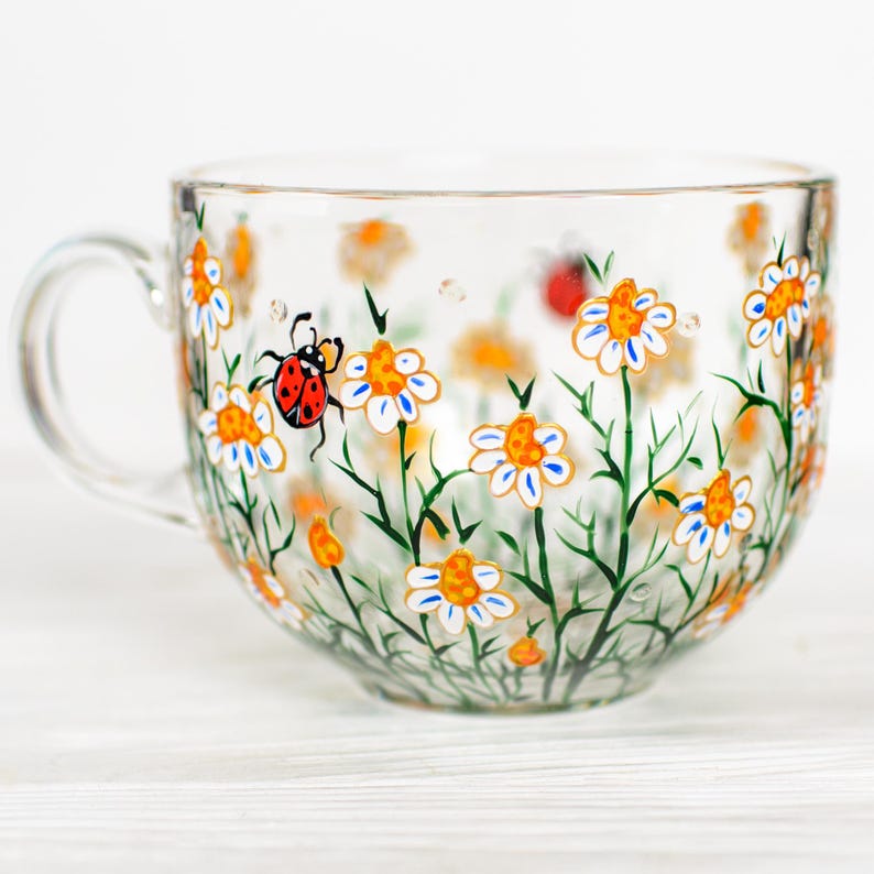 Handmade Daisy Mug: April Birth Flower
