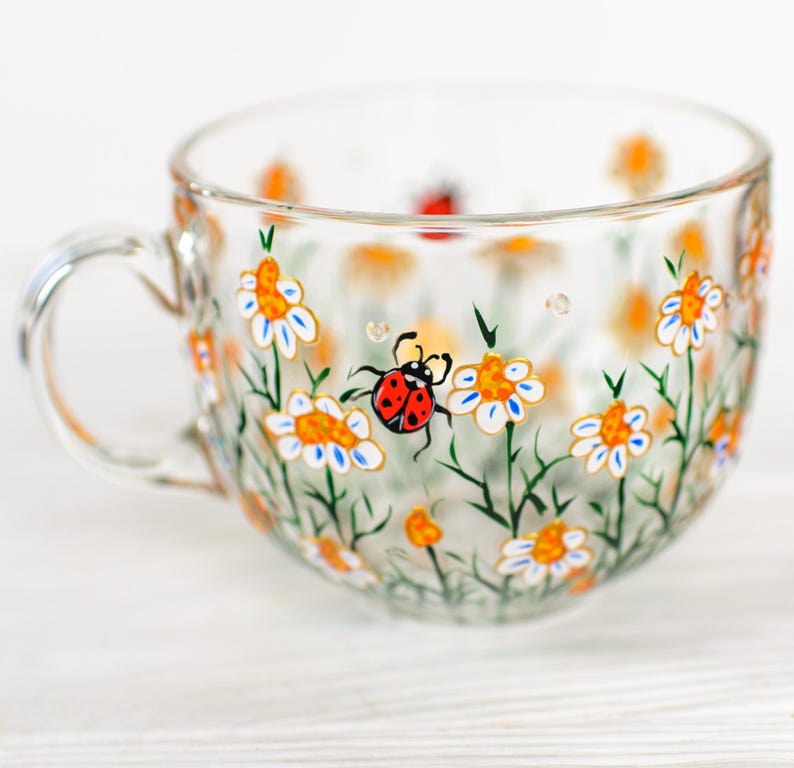Handmade Daisy Mug: April Birth Flower